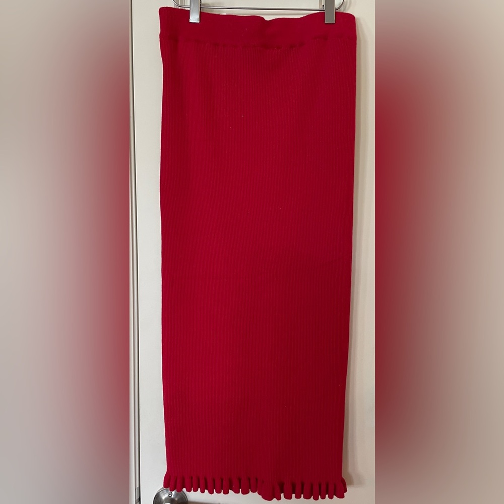 Red Button-Front Ribbed Midi Skirt - Picture 4 of 8